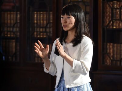 Marie Kondo, autorka knihy Zázračný úklid